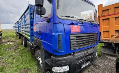 МАЗ 631228